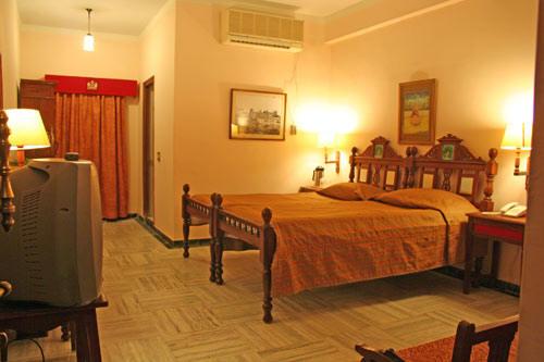 Hotel Karni Bhawan